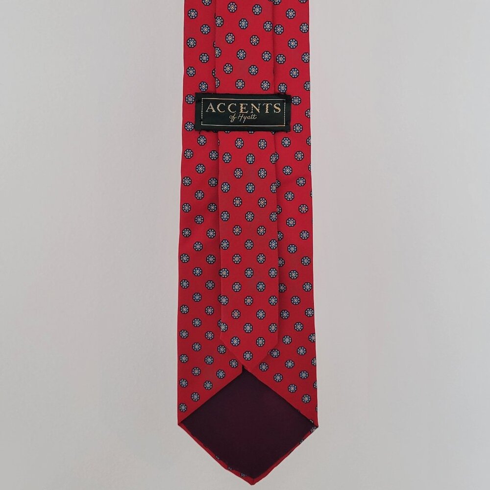 Vintage ACCENTS OF HYATT Hand Made 100% Silk Neck Tie ~ Red/Blue